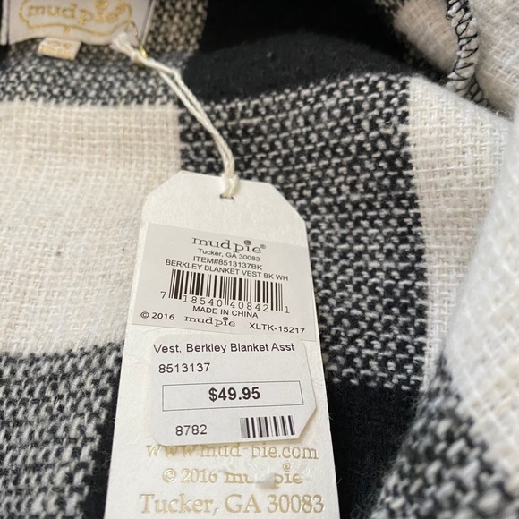 Mudpie Black and White Berkeley Blanket Vest - Picture 5 of 6